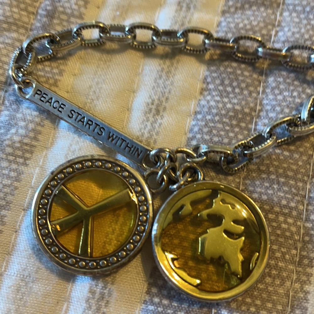 Necklace - Picture 3 of 4